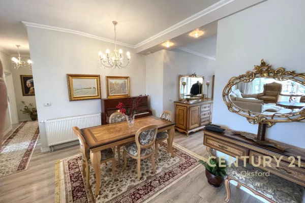 Shtepi me qera Apartament ne Tirane, 3+1, Mobilimi E mobiluar, Pagesa 1,500  Euro.