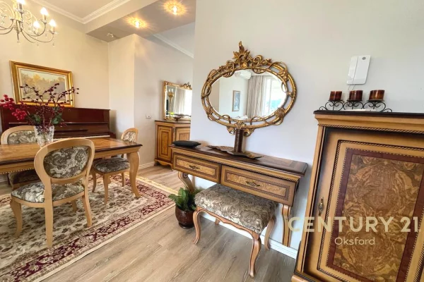 Shtepi me qera Apartament ne Tirane, 3+1, Mobilimi E mobiluar, Pagesa 1,500  Euro.