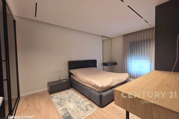 Shtepi me qera Apartament ne Tirane, 2+1, Mobilimi E mobiluar, Pagesa 1,600  Euro.