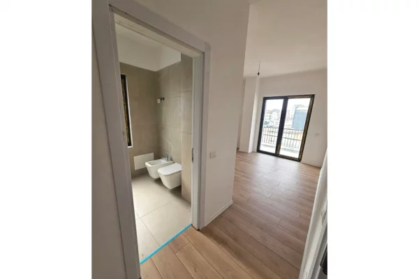 Shtepi me qera 2+1 ne Tirane - 1,200 Euro