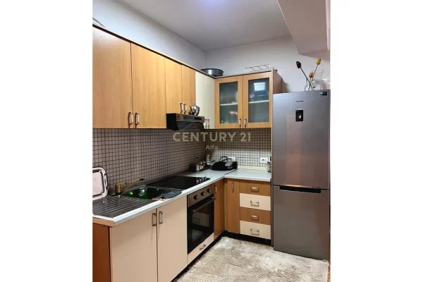 Shtepi me qera Apartament ne Tirane, 2+1, Mobilimi E mobiluar, Pagesa 600  Euro.