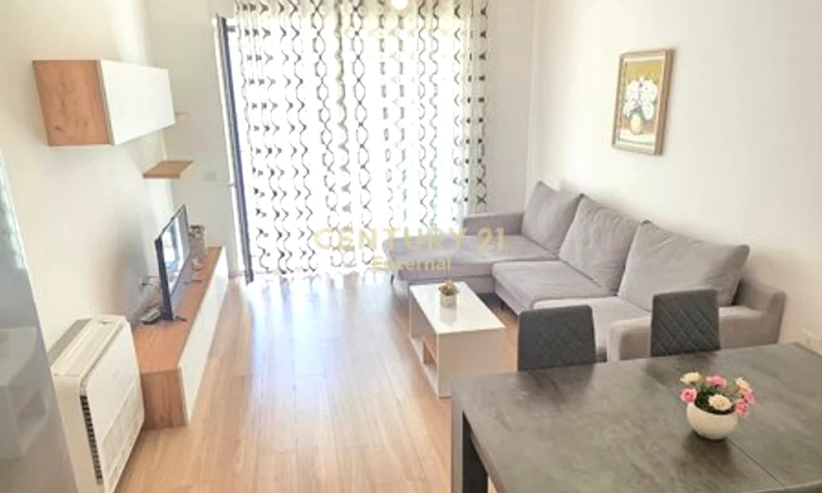 Shtepi me qera Apartament ne Tirane, 2+1, Mobilimi E mobiluar, Pagesa 670  Euro.