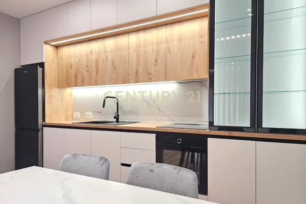 Shtepi me qera Apartament ne Tirane, 2+1, Mobilimi E mobiluar, Pagesa 1,200  Euro.