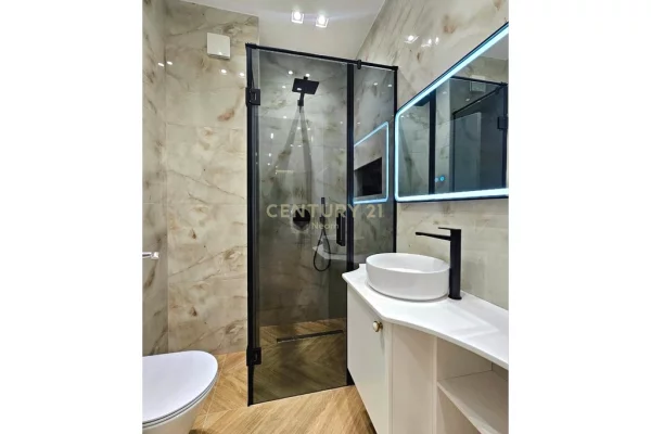 Shtepi me qera Apartament ne Tirane, 2+1, Mobilimi E mobiluar, Pagesa 1,200  Euro.