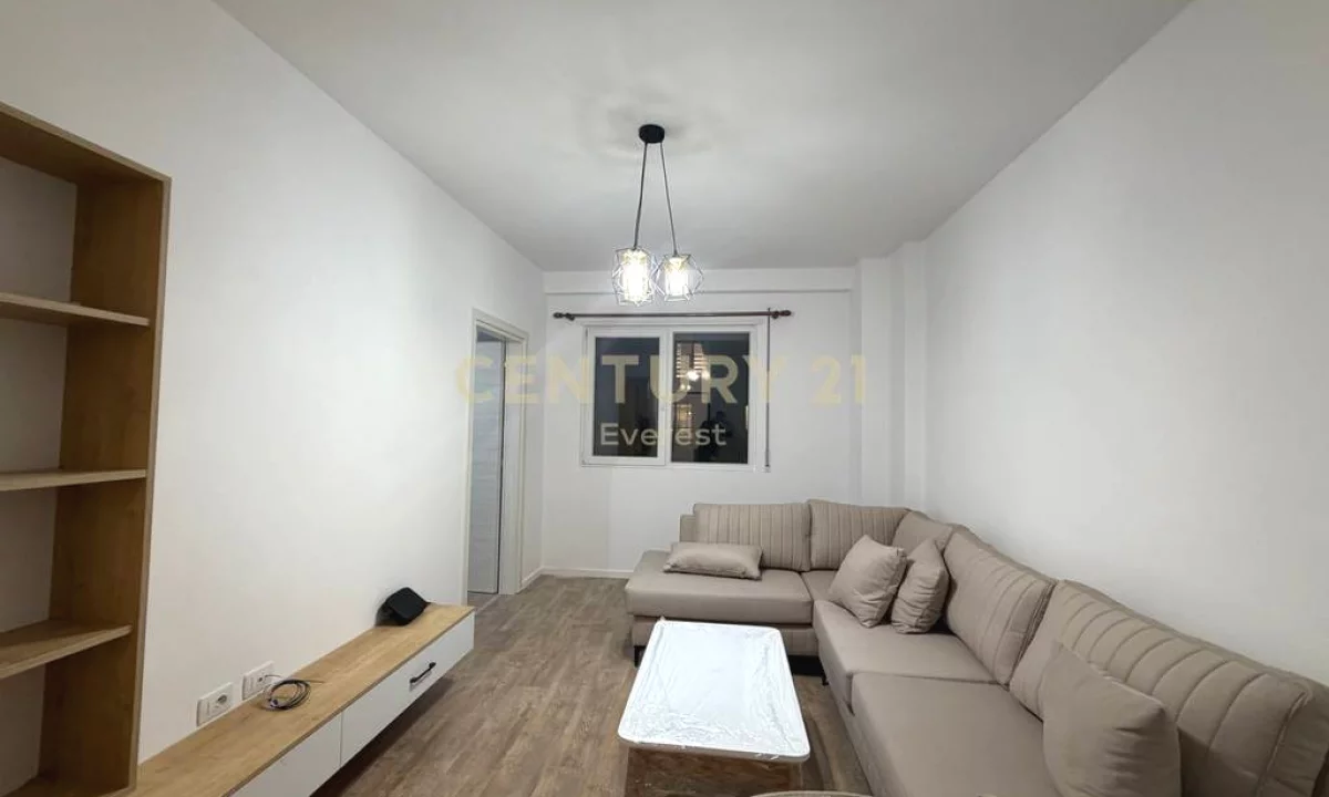 Shtepi me qera Apartament ne Tirane, 1+1, Mobilimi E mobiluar, Pagesa 500  Euro.