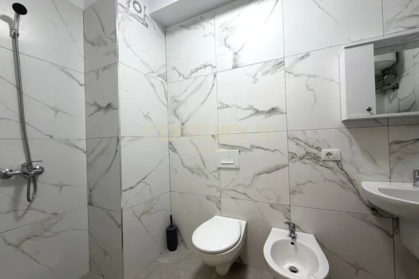 Shtepi me qera Apartament ne Tirane, 1+1, Mobilimi E mobiluar, Pagesa 500  Euro.