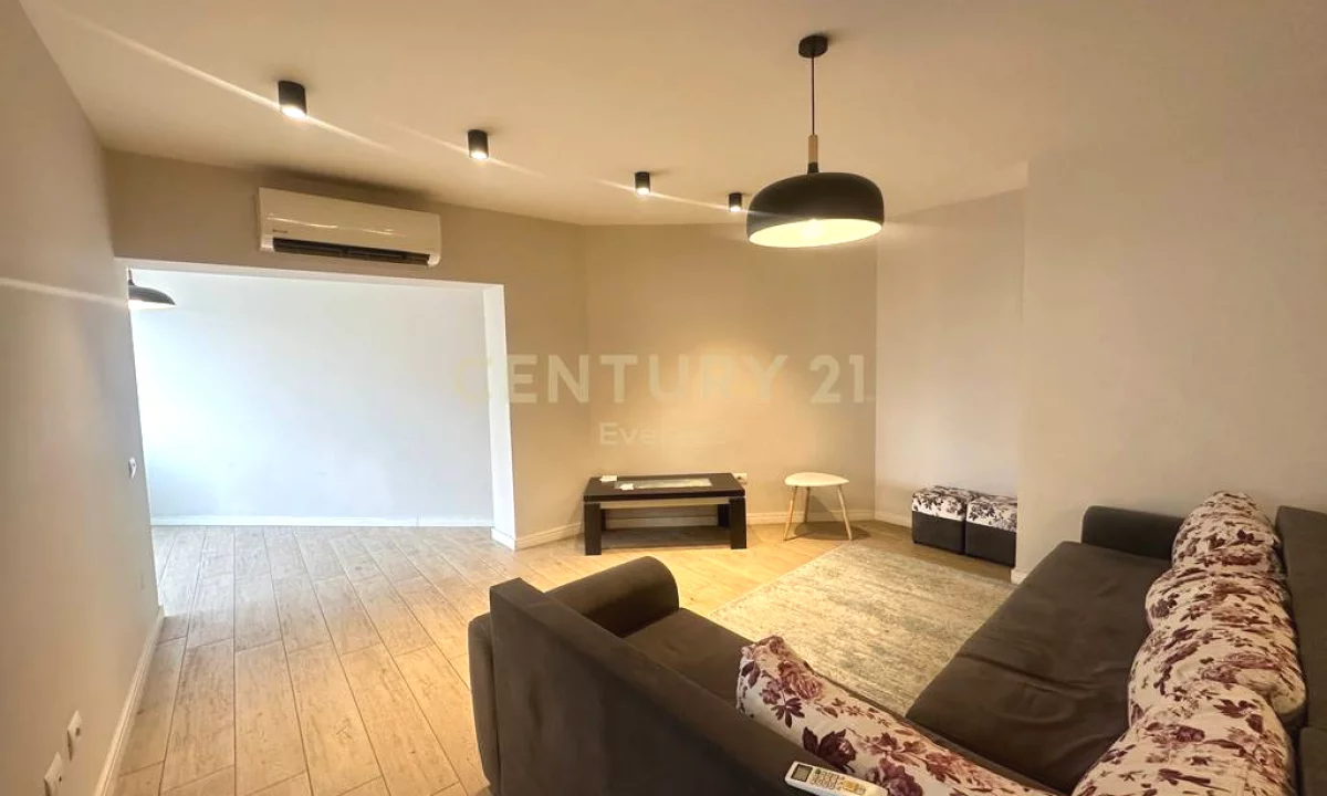 Shtepi me qera Apartament ne Tirane, 2+1, Mobilimi E mobiluar, Pagesa 600  Euro.