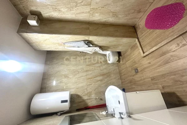 Shtepi me qera Apartament ne Tirane, 2+1, Mobilimi E mobiluar, Pagesa 600  Euro.