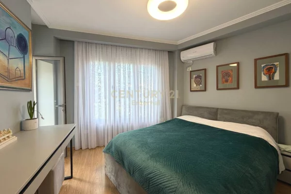 Shtepi ne shitje Apartament ne Tirane, 2+1, Mobilimi E mobiluar, Pagesa 260,000  Euro.