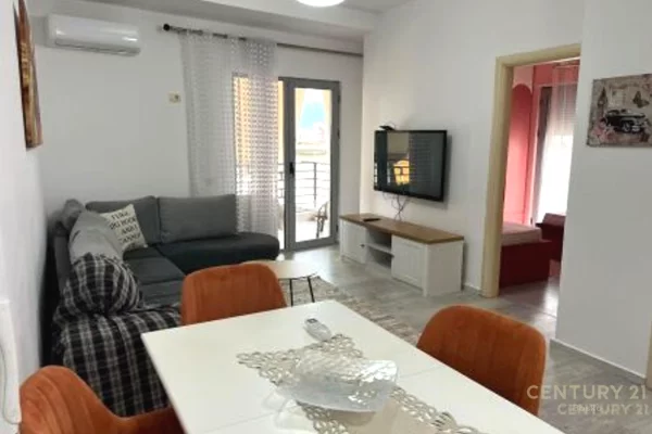 Shtepi me qera Apartament ne Tirane, 2+1, Mobilimi E mobiluar, Pagesa 750  Euro.