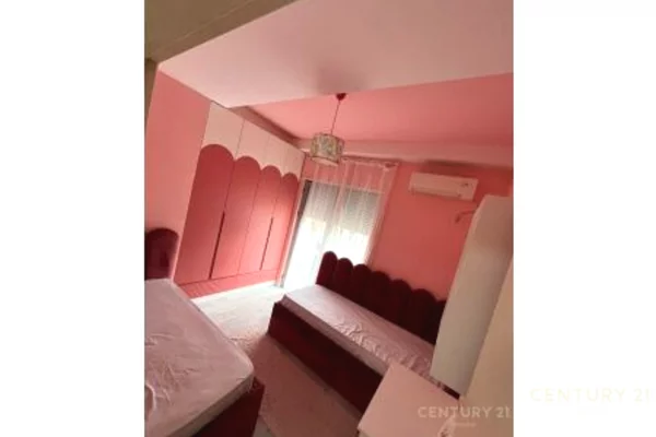 Shtepi me qera Apartament ne Tirane, 2+1, Mobilimi E mobiluar, Pagesa 750  Euro.