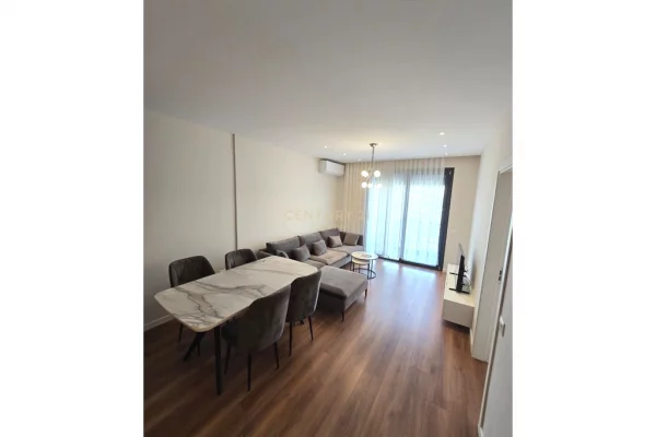 Shtepi me qera Apartament ne Tirane, 1+1, Mobilimi E mobiluar, Pagesa 800  Euro.