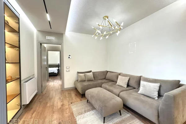 Apartament per qira 2+1+2-Pallati me Shigjeta!