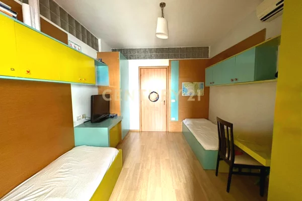 Shtepi me qera Apartament ne Tirane, 2+1, Mobilimi E mobiluar, Pagesa 700  Euro.