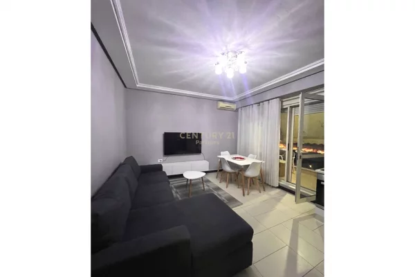 Shtepi me qera 1+1 ne Tirane - 70,000 Leke
