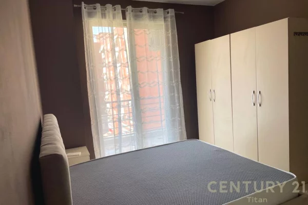 Shtepi me qera Apartament ne Tirane, 1+1, Mobilimi E mobiluar, Pagesa 500  Euro.