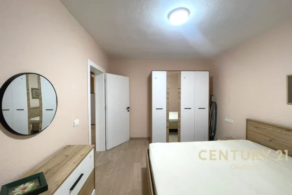 Shtepi me qera Apartament ne Tirane, 2+1, Mobilimi E mobiluar, Pagesa 650  Euro.