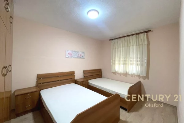 Shtepi me qera Apartament ne Tirane, 2+1, Mobilimi E mobiluar, Pagesa 650  Euro.