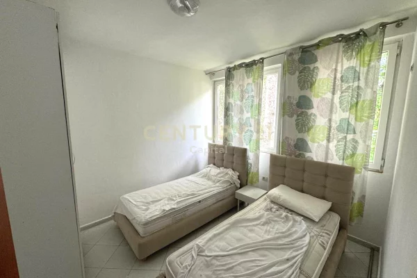 Shtepi ne shitje Apartament ne Durres, 2+1, Mobilimi E mobiluar, Pagesa 250,000  Euro.