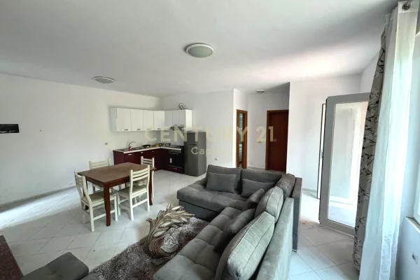 Shtepi ne shitje Apartament ne Durres, 2+1, Mobilimi E mobiluar, Pagesa 250,000  Euro.