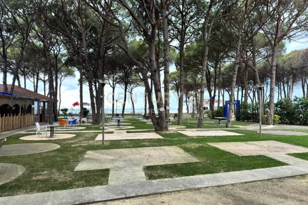 Shtepi ne shitje Apartament ne Durres, 2+1, Mobilimi E mobiluar, Pagesa 250,000  Euro.