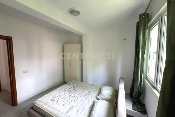 Shtepi ne shitje Apartament ne Durres, 2+1, Mobilimi E mobiluar, Pagesa 250,000  Euro.