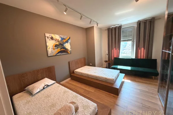 Shtepi me qera Apartament ne Tirane, 2+1, Mobilimi E mobiluar, Pagesa 1,500  Euro.