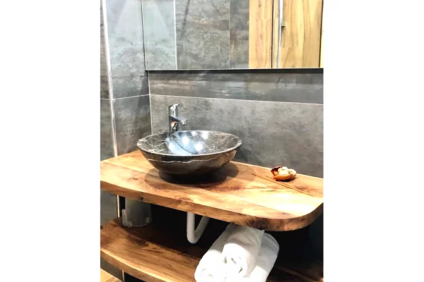 Shtepi me qera Apartament ne Tirane, 2+1, Mobilimi E mobiluar, Pagesa 1,500  Euro.