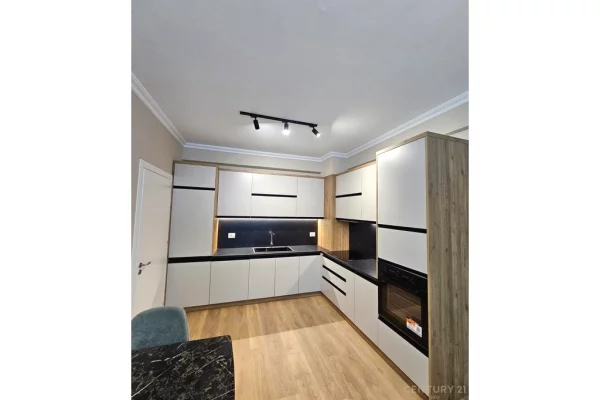Shtepi me qera Apartament ne Tirane, 1+1, Mobilimi Bosh, pa mobiluar, Pagesa 55,000  Leke.