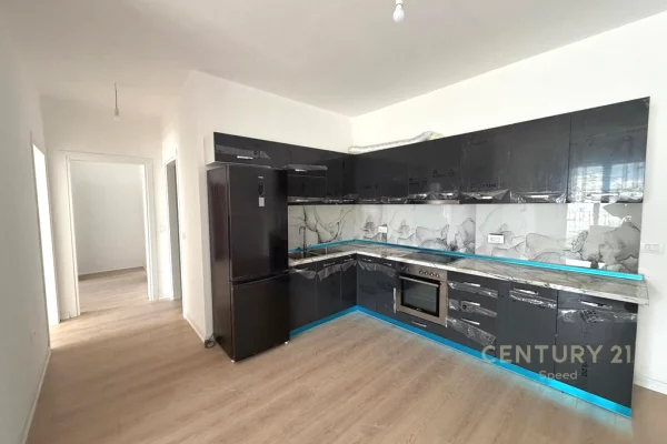 Shtepi me qera Apartament ne Tirane, 2+1, Mobilimi E mobiluar, Pagesa 530  Euro.