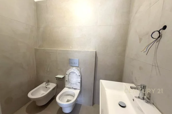 Shtepi me qera Apartament ne Tirane, 2+1, Mobilimi E mobiluar, Pagesa 530  Euro.