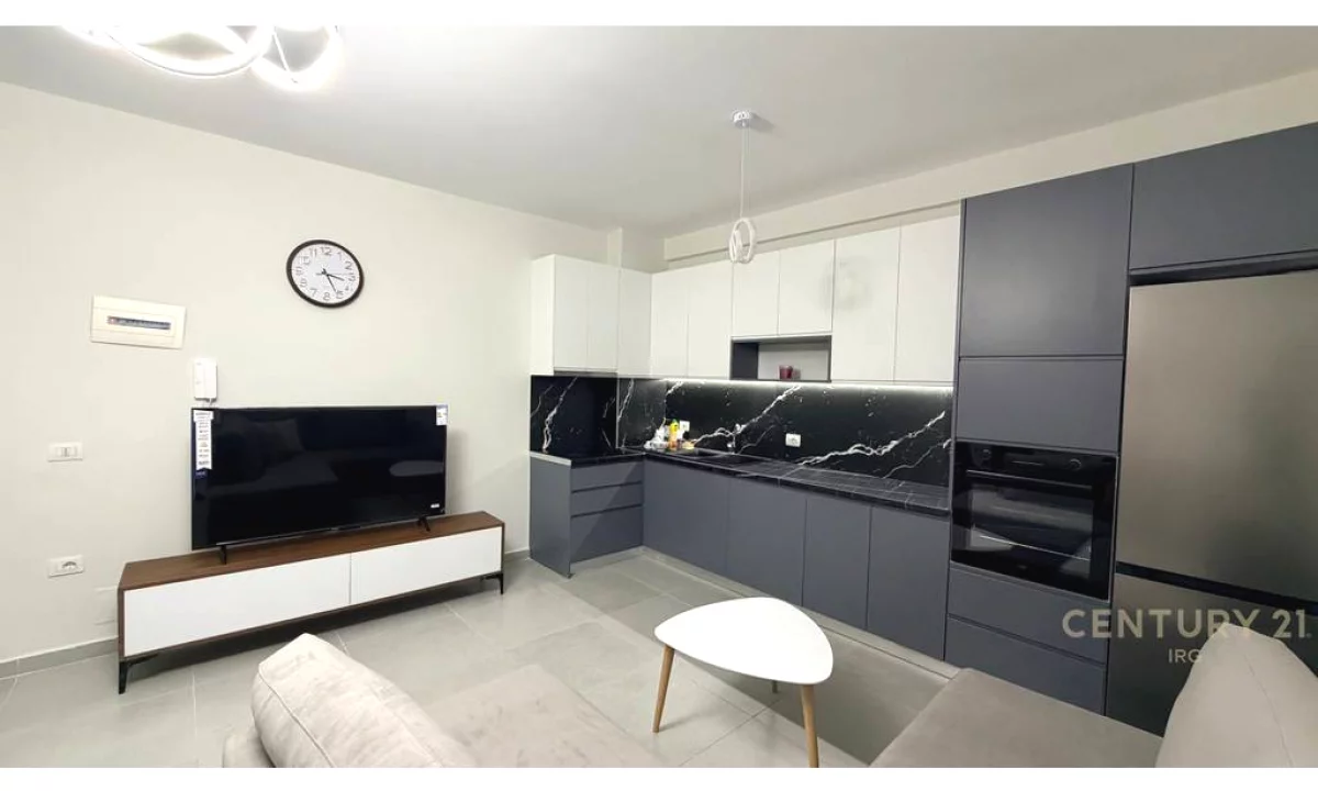 Shtepi me qera Apartament ne Tirane, 2+1, Mobilimi E mobiluar, Pagesa 900  Euro.