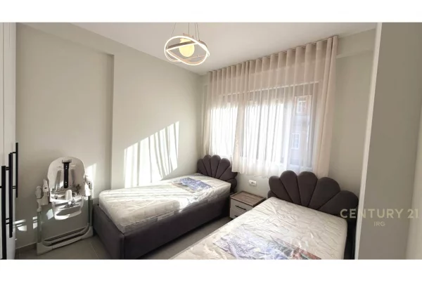 Shtepi me qera Apartament ne Tirane, 2+1, Mobilimi E mobiluar, Pagesa 900  Euro.