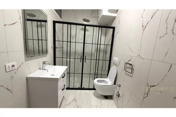 Shtepi me qera Apartament ne Tirane, 2+1, Mobilimi E mobiluar, Pagesa 900  Euro.