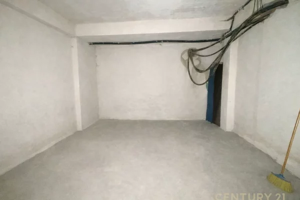 Shtepi ne shitje Apartament ne Tirane, 2+1, Mobilimi E mobiluar, Pagesa 132,000  Euro.