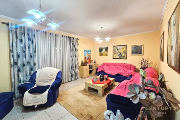 Apartament 3+2 Për Shitje në Don Bosco