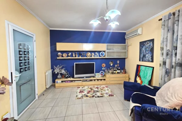 Shtepi ne shitje Apartament ne Tirane, 3+1, Mobilimi E mobiluar, Pagesa 337,000  Euro.