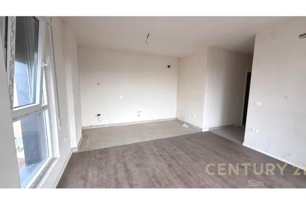 Shtepi ne shitje Apartament ne Tirane, 2+1, Mobilimi Bosh, pa mobiluar, Pagesa 199,785  Euro.