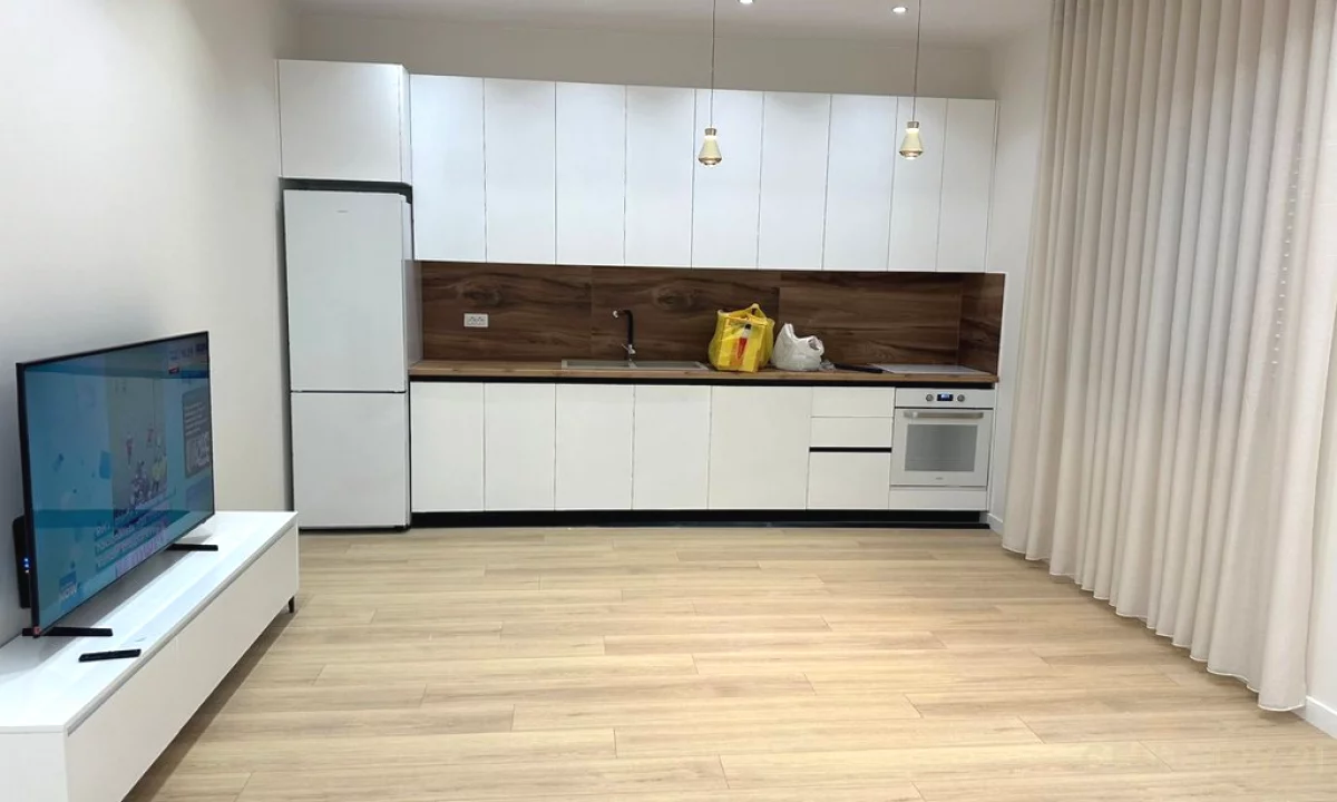 Shtepi me qera Shtepi Private ne Tirane, 2+1, Mobilimi E mobiluar, Pagesa 1,500  Euro.