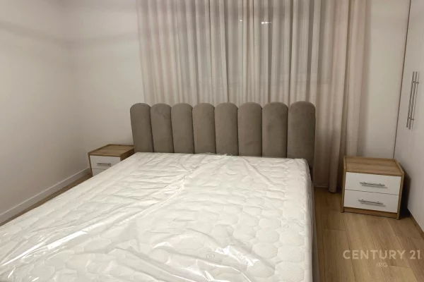 Shtepi me qera Shtepi Private ne Tirane, 2+1, Mobilimi E mobiluar, Pagesa 1,500  Euro.