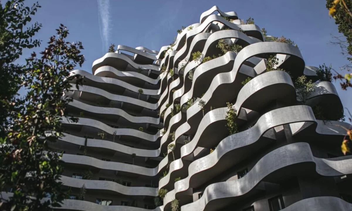 Zyra per qira 3+1+2 + Post Parkimi tek Lion Park!