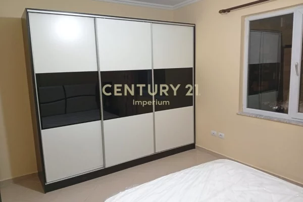 Shtepi me qera Apartament ne Tirane, 2+1, Mobilimi E mobiluar, Pagesa 500  Euro.