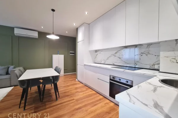 Shtepi me qera Apartament ne Tirane, 2+1, Mobilimi E mobiluar, Pagesa 880  Euro.