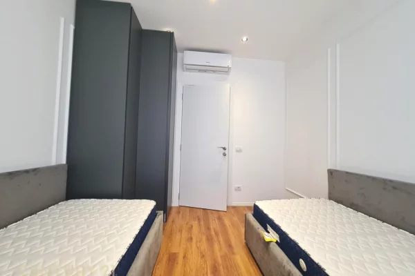 Shtepi me qera Apartament ne Tirane, 2+1, Mobilimi E mobiluar, Pagesa 880  Euro.