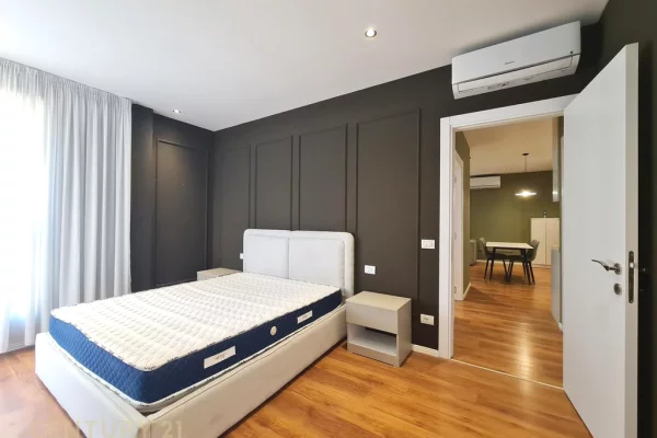 Shtepi me qera Apartament ne Tirane, 2+1, Mobilimi E mobiluar, Pagesa 880  Euro.