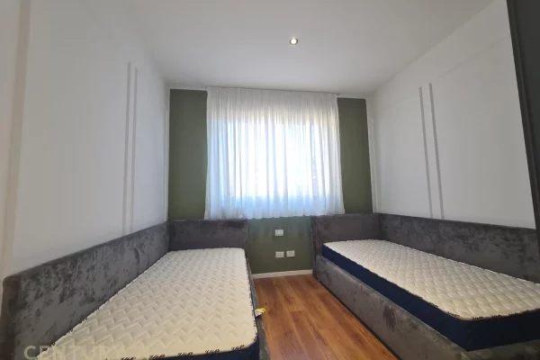 Shtepi me qera Apartament ne Tirane, 2+1, Mobilimi E mobiluar, Pagesa 880  Euro.