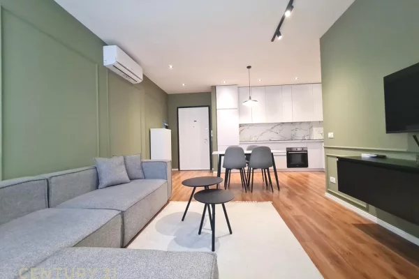 Shtepi me qera Apartament ne Tirane, 2+1, Mobilimi E mobiluar, Pagesa 880  Euro.