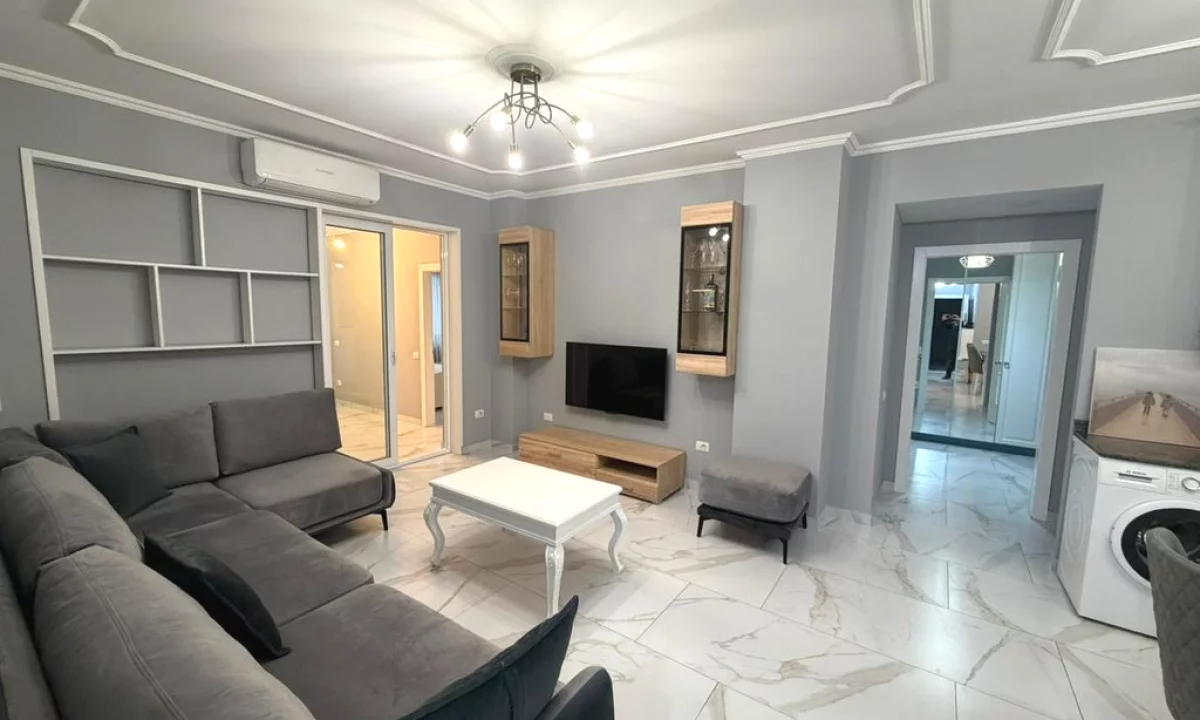 Shtepi me qera Apartament ne Tirane, 2+1, Mobilimi E mobiluar, Pagesa 1,200  Euro.