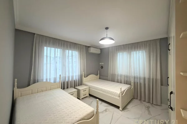 Shtepi me qera Apartament ne Tirane, 2+1, Mobilimi E mobiluar, Pagesa 1,200  Euro.