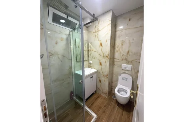 Shtepi me qera Apartament ne Tirane, 2+1, Mobilimi E mobiluar, Pagesa 1,200  Euro.